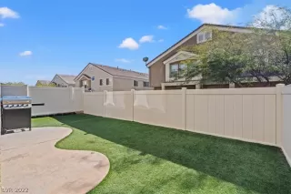 Photo #2: 2454730 Listing 