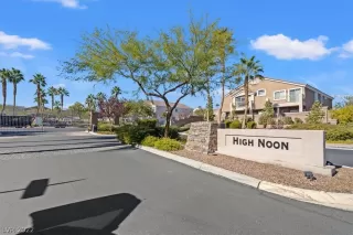 Photo #5: 2454730 Listing 