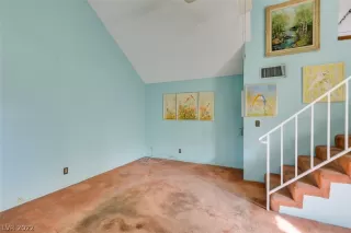 Photo #3: 2454735 Listing