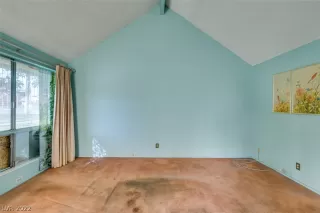 Photo #5: 2454735 Listing