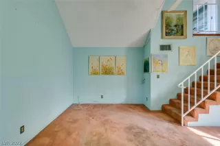 Photo #6: 2454735 Listing