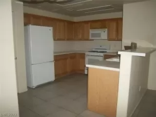 Photo #3: 2454747 Listing 