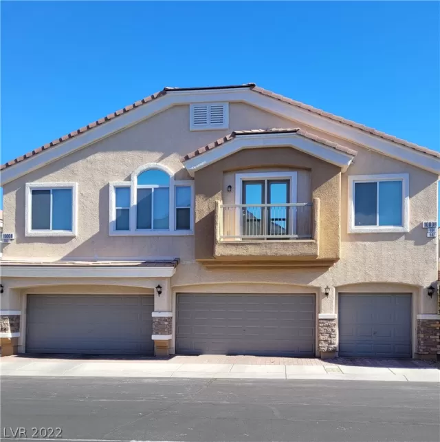 MLS: 2454821 Condo For Sale