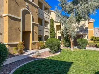 Photo #2: 2454829 Listing 
