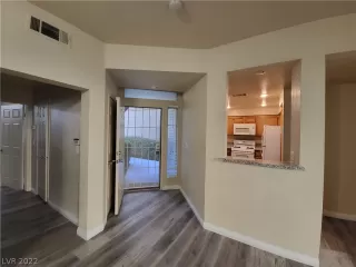 Photo #1: 2454844 Listing 