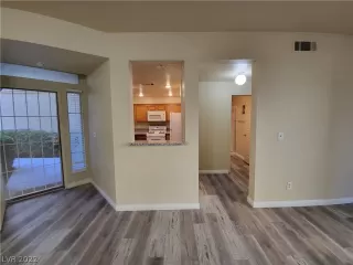 Photo #3: 2454844 Listing 