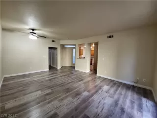 Photo #5: 2454844 Listing 