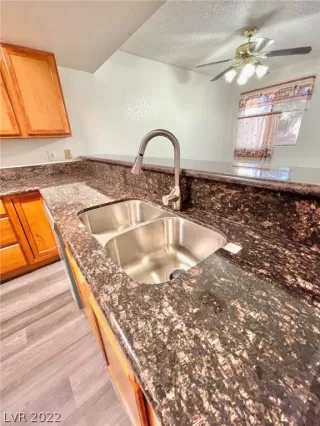 Photo #4: 2454852 Listing 