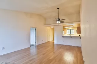 Photo #3: 2454859 Listing