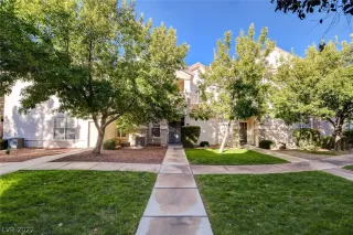 Photo #3: 2454863 Listing