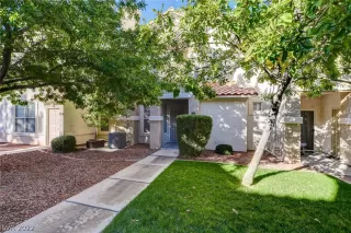 Photo #4: 2454863 Listing