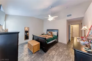 Photo #1: 2454893 Listing