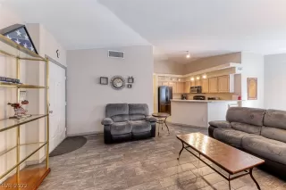 Photo #2: 2454893 Listing