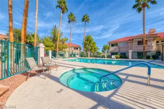 Photo #3: 2454893 Listing