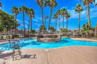 Photo #1: 2454906 Listing 