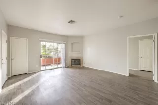 Photo #2: 2454906 Listing 