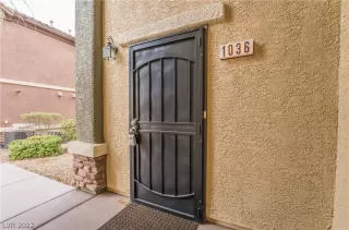 Photo #2: 2454944 Listing 