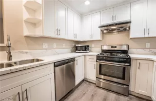 Photo #6: 2454944 Listing 