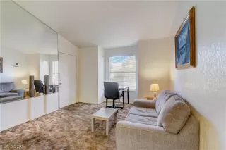 Photo #6: 2454953 Listing 