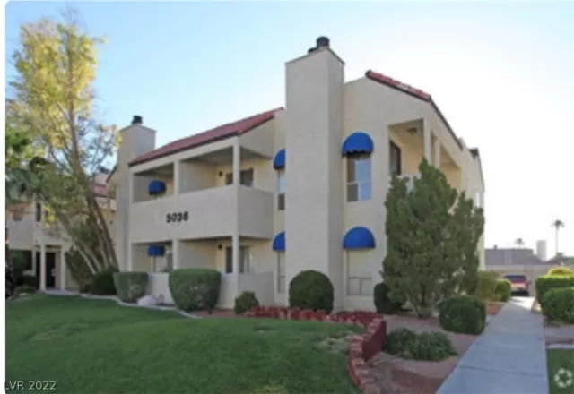 MLS: 2454956 Condo For Sale