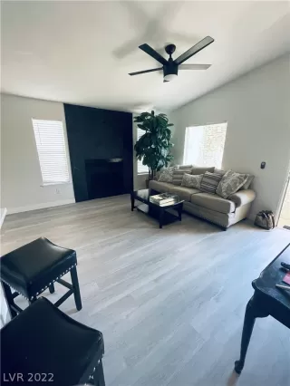 Photo #2: 2454956 Listing 