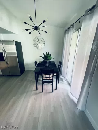 Photo #6: 2454956 Listing 