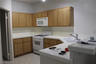 Photo #3: 2454962 Listing 