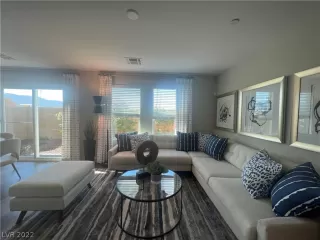 Photo #2: 2454988 Listing 