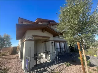 Photo #1: 2455020 Listing 