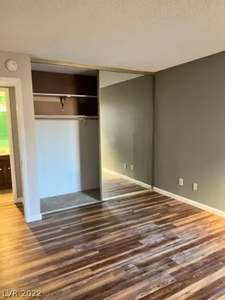 Photo #6: 2455055 Listing 