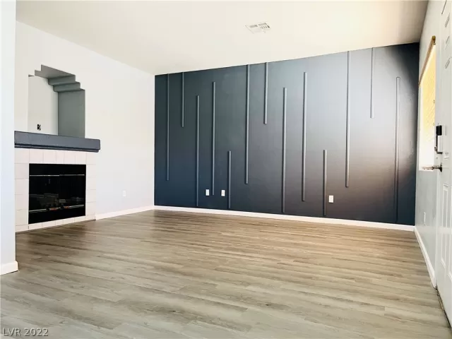 MLS: 2455069 Condo For Sale