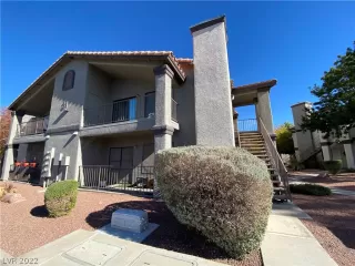 Photo #1: 2455079 Listing 