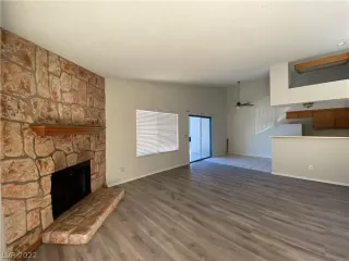 Photo #5: 2455079 Listing 