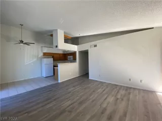 Photo #6: 2455079 Listing 