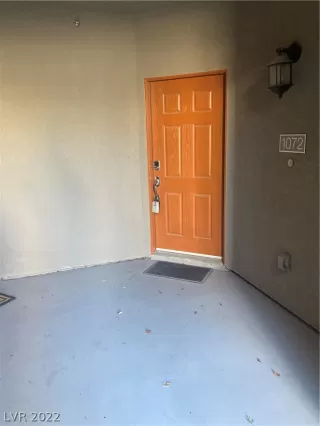 Photo #1: 2455083 Listing 