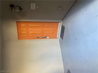 Photo #5: 2455083 Listing 