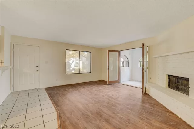 MLS: 2455092 Condo For Sale