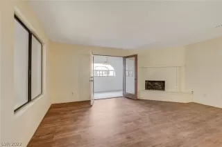 Photo #2: 2455092 Listing