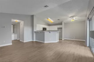 Photo #3: 2455126 Listing 