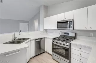 Photo #6: 2455126 Listing 