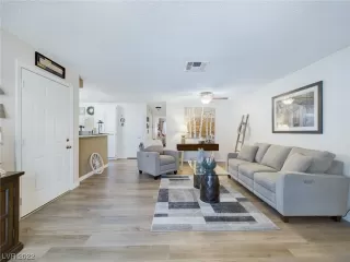 Photo #1: 2455142 Listing