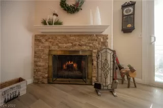 Photo #3: 2455142 Listing