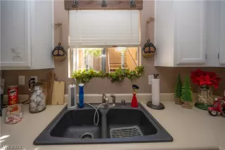 Photo #6: 2455142 Listing