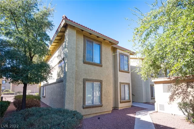 MLS: 2455148 Condo For Sale