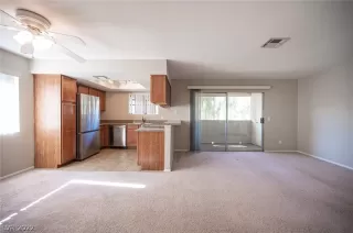 Photo #4: 2455148 Listing