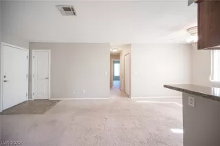 Photo #6: 2455148 Listing