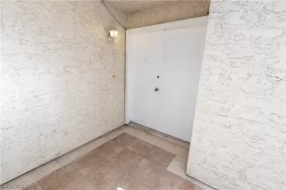 Photo #2: 2455155 Listing