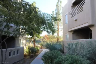 Photo #5: 2455216 Listing