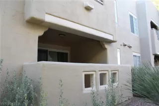 Photo #6: 2455216 Listing