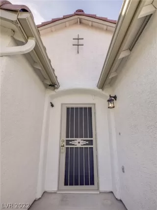 Photo #1: 2455253 Listing